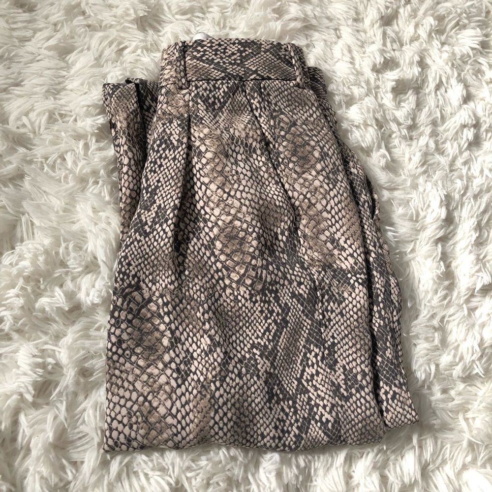 Aritzia Babaton Sadiki Pant - Picture 11 of 12